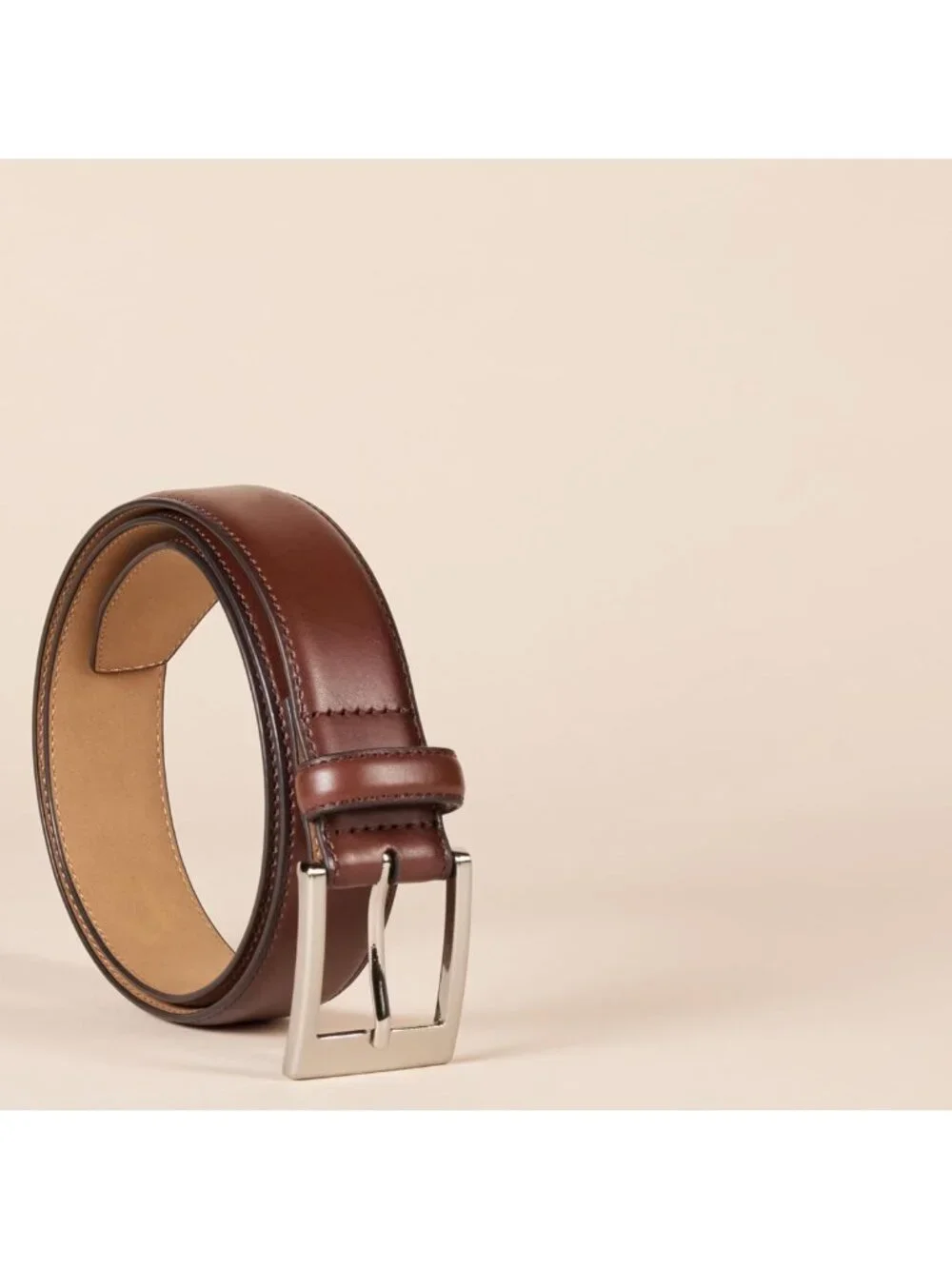 Classic Men's Leather Belt - Timeless Style, Durable Material, Versatile